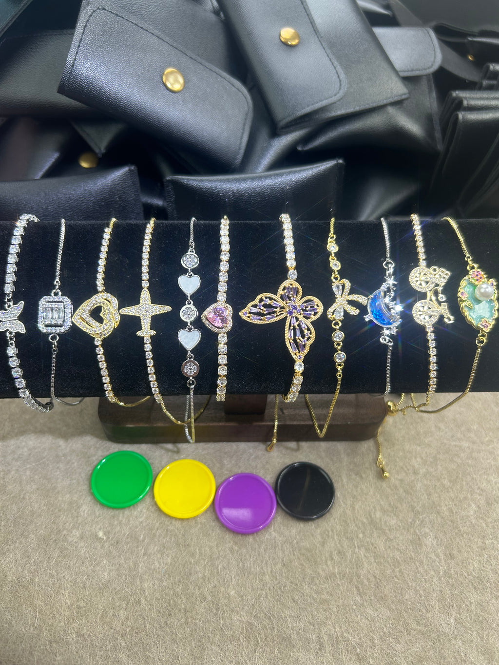 Mystery Bracelet Pairing -live only