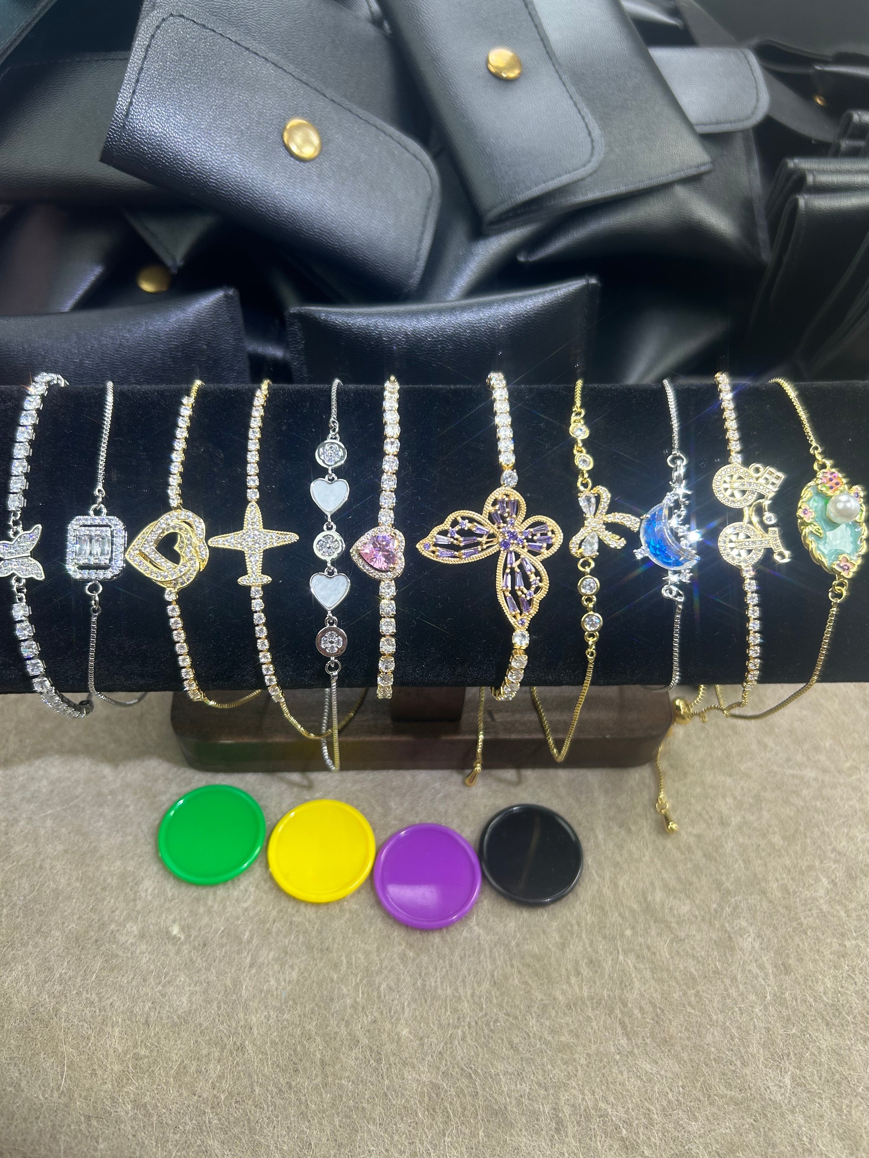Mystery Bracelet Pairing -live only