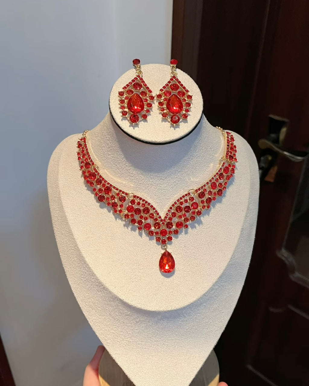 Luxury Jewelry Set: Necklace & Earrings– Live Only